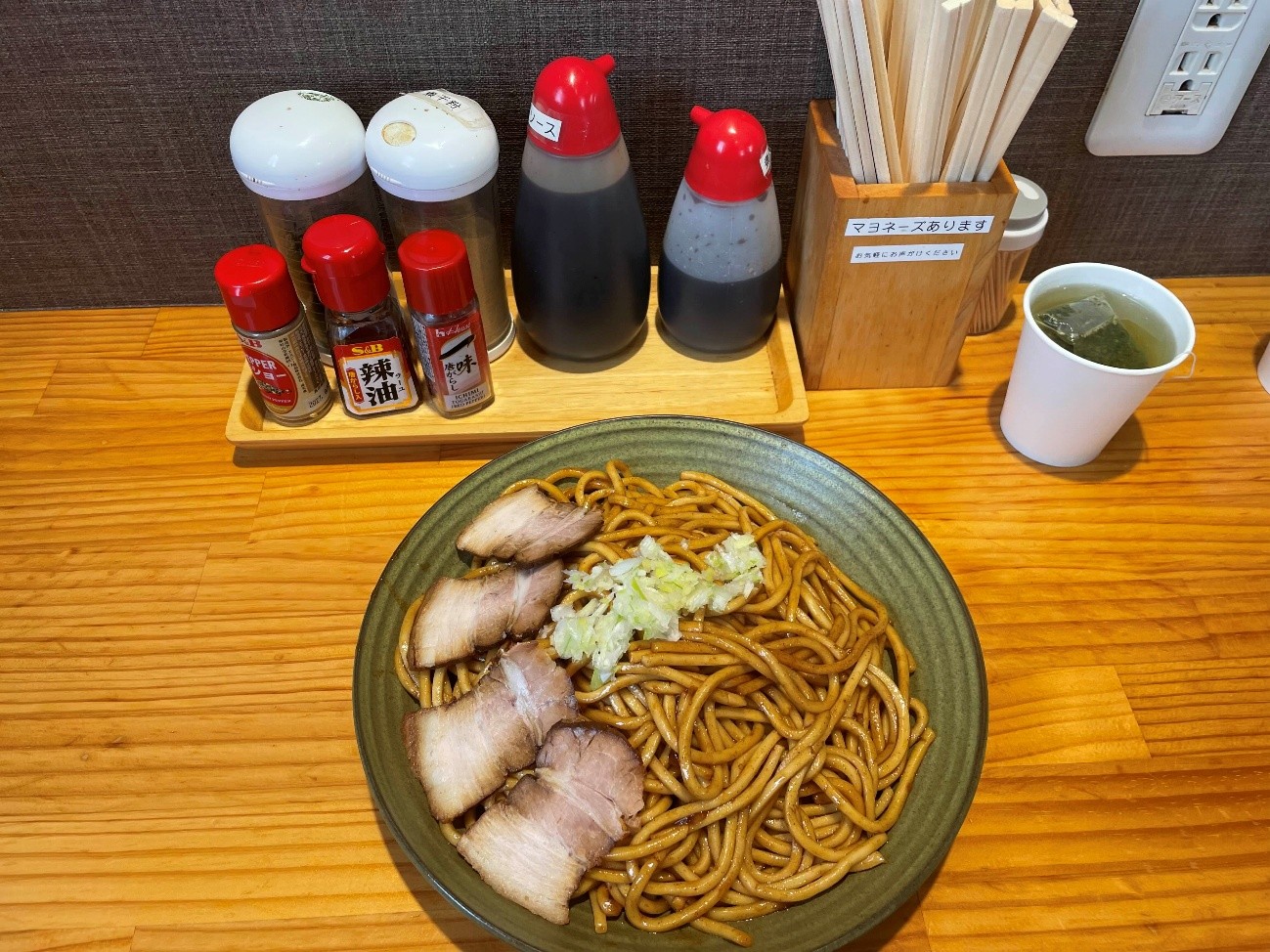 青森の煮干しはラーメンだけじゃない　煮干し風味が広がる焼きそば屋さん「麺広」